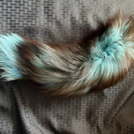 Colored Fox Tail: Teal & Black