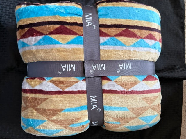 Mia Queen Size Blanket: Turquoise Aztec