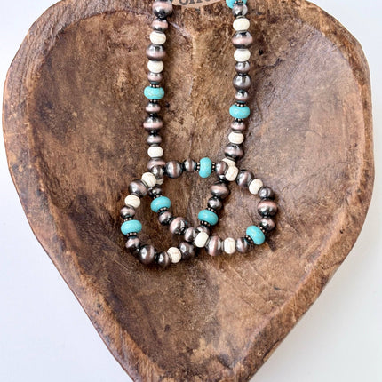 18" Western Style Turquoise Stone & Navajo Pearl Beads Necklace: Copper